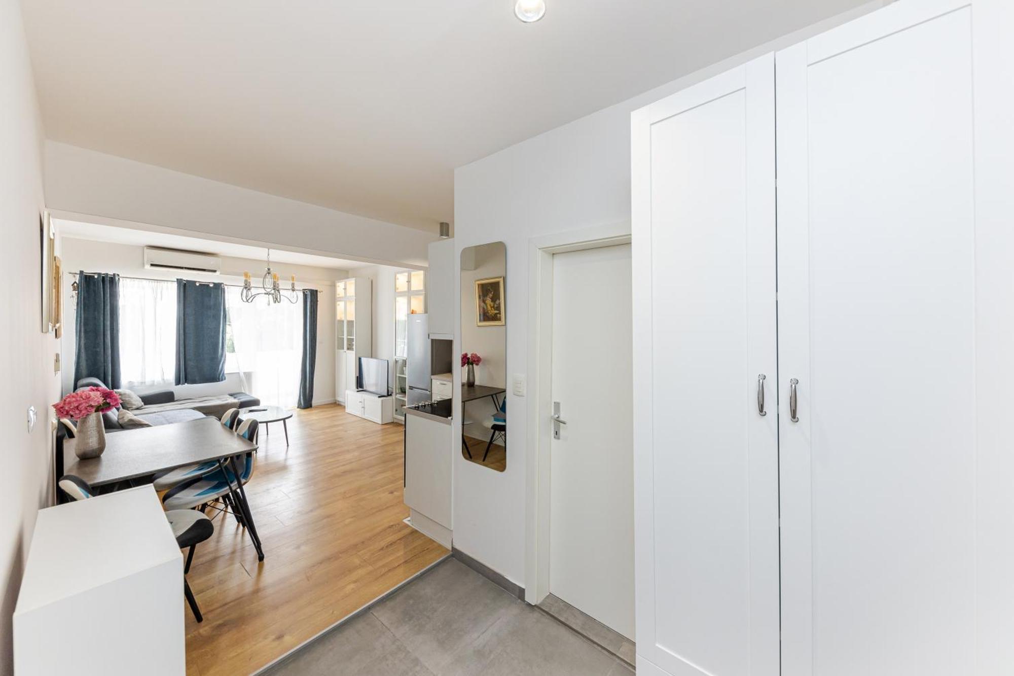 House Niko M With 6 Apartments スプリト エクステリア 写真