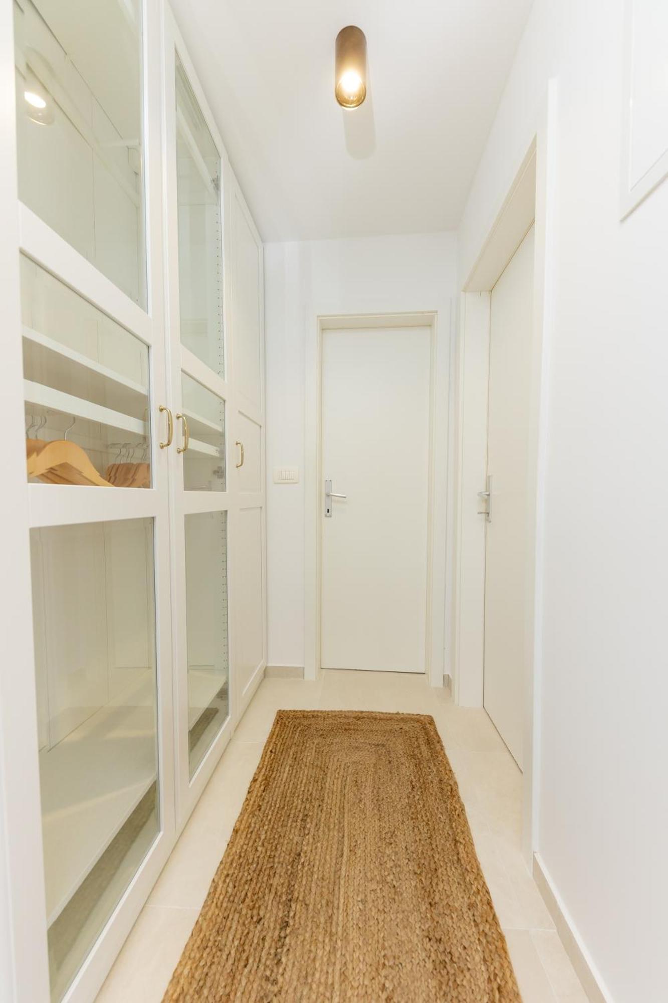 House Niko M With 6 Apartments スプリト エクステリア 写真