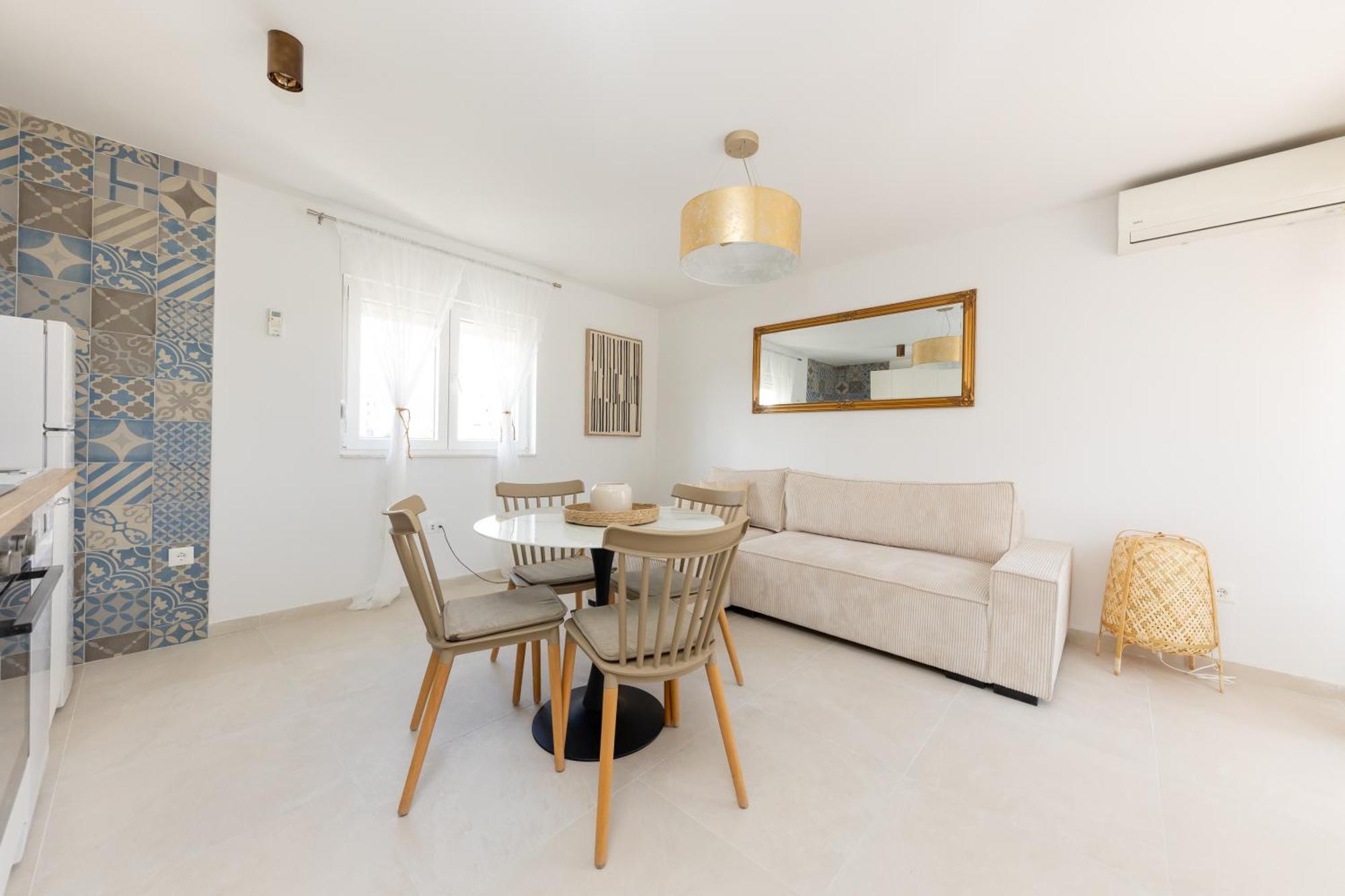 House Niko M With 6 Apartments スプリト エクステリア 写真