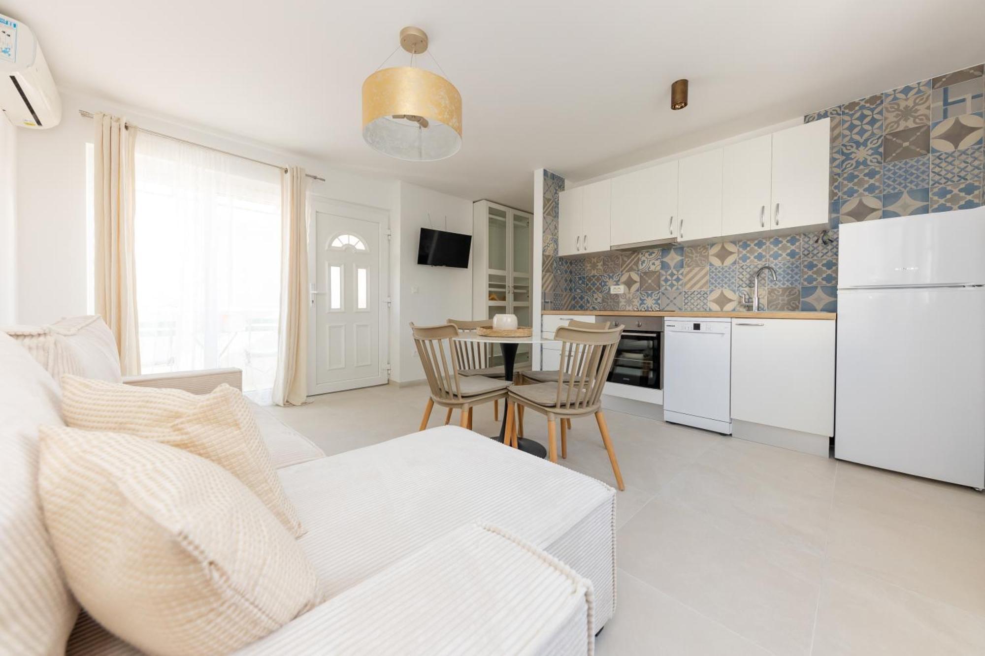 House Niko M With 6 Apartments スプリト エクステリア 写真